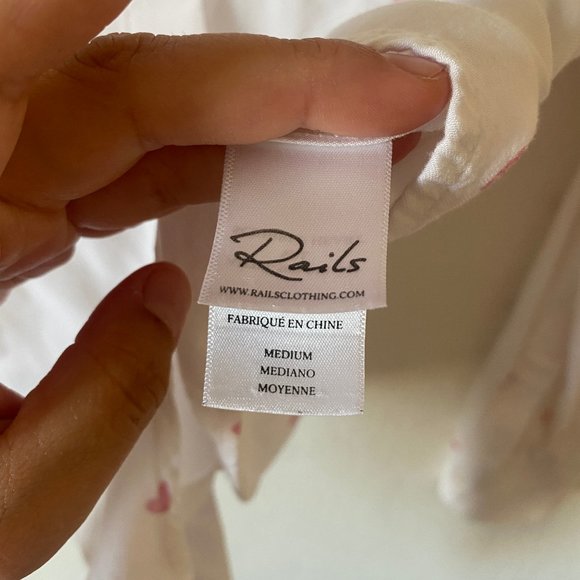 Rails Anthropologie Womens Blouse Crop Val Scribble Heart Size M Button Up White - Picture 13 of 16